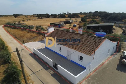 Moradia T3 para Venda em Santiago Maior