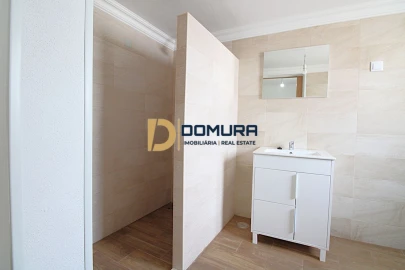 Moradia T3 para Venda em Santiago Maior