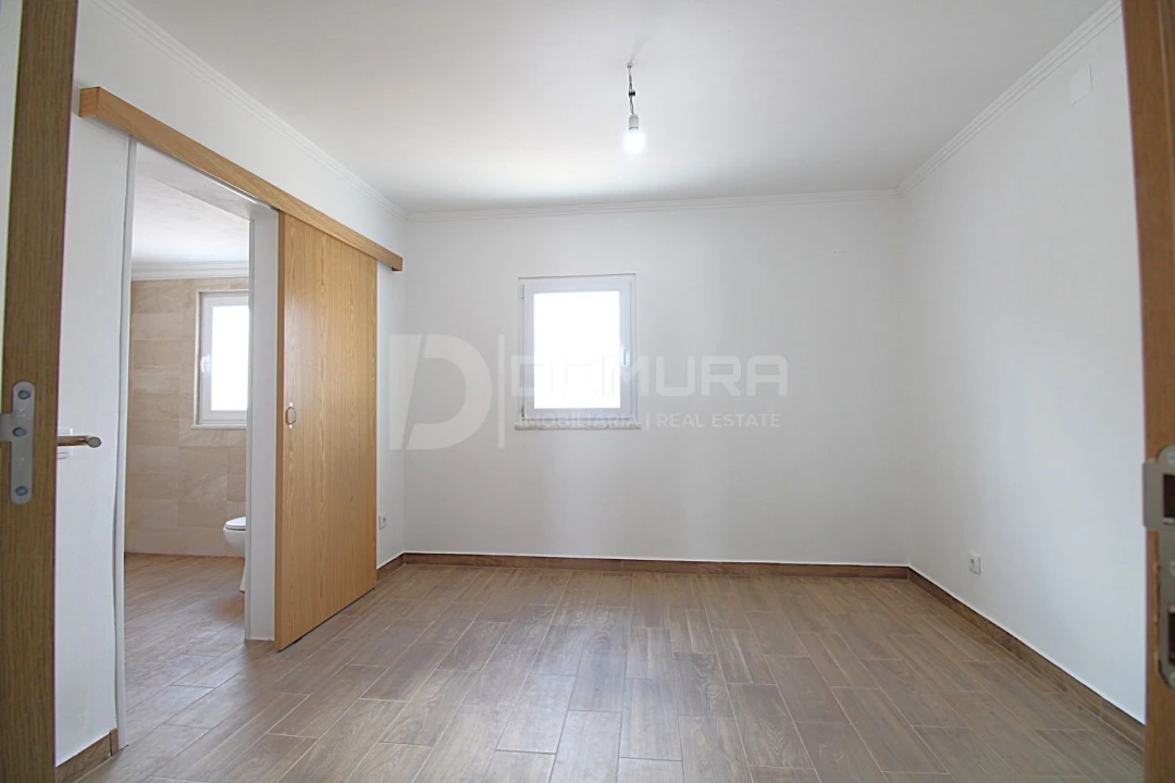 Moradia T3 para Venda em Santiago Maior Foto 18