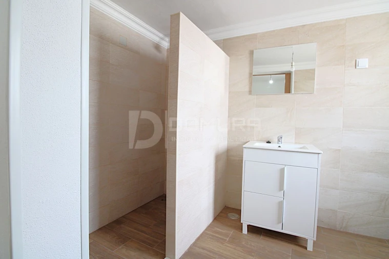 Moradia T3 para Venda em Santiago Maior Foto 20