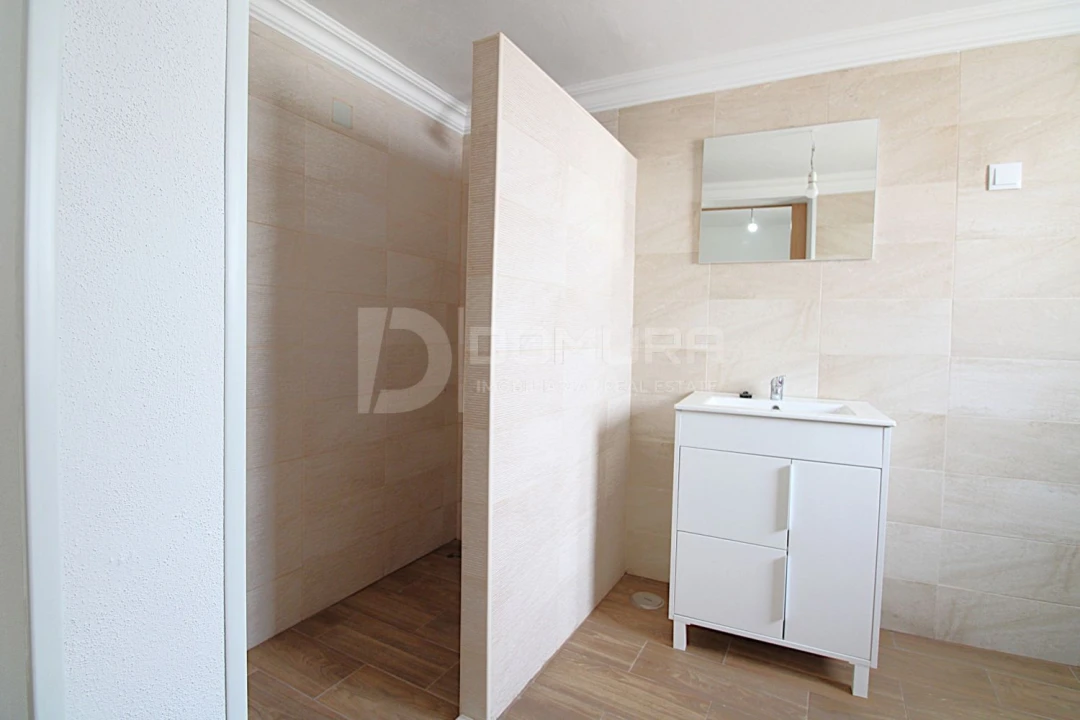 Moradia T3 para Venda em Santiago Maior Foto 20