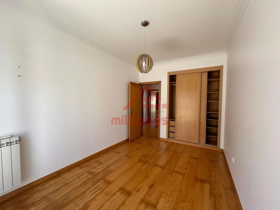 Moradia T3 para Arrendamento em Ericeira Foto 28