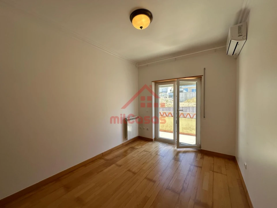 Moradia T3 para Arrendamento em Ericeira Foto 33