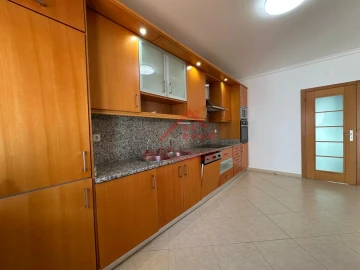 Moradia T3 para Arrendamento em Ericeira