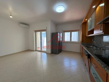 Moradia T3 para Arrendamento em Ericeira