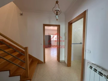 Moradia T3 para Arrendamento em Ericeira
