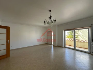 Moradia T3 para Arrendamento em Ericeira
