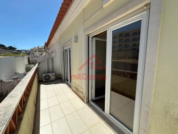 Moradia T3 para Arrendamento em Ericeira