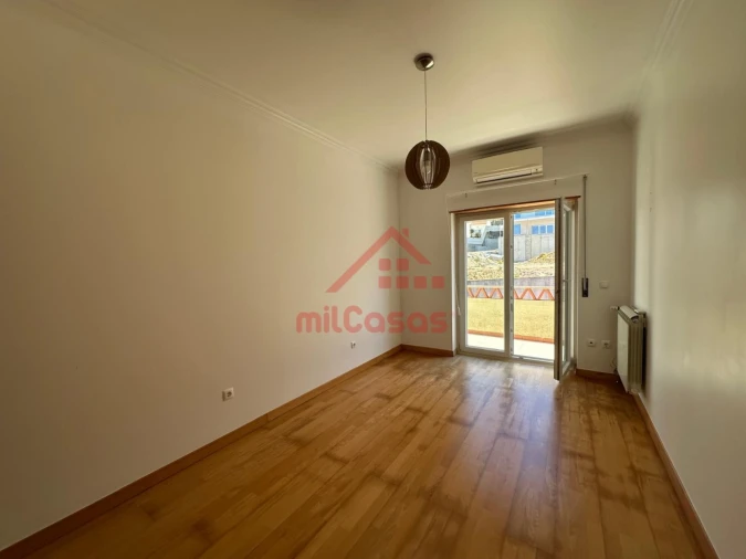 Moradia T3 para Arrendamento em Ericeira Foto 35