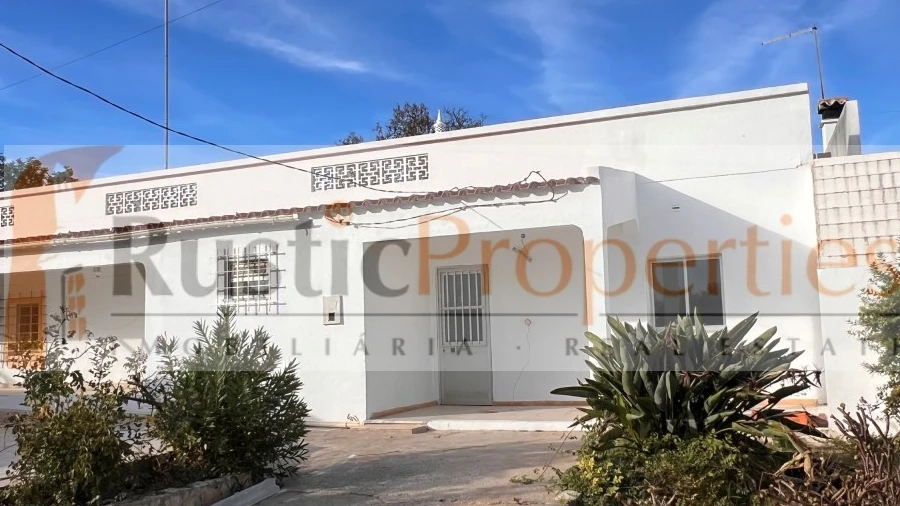 Moradia T3 para Venda em Loule (São Sebastião)