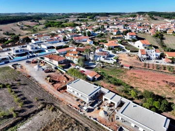 Moradia T4 para Venda em Ramalhal
