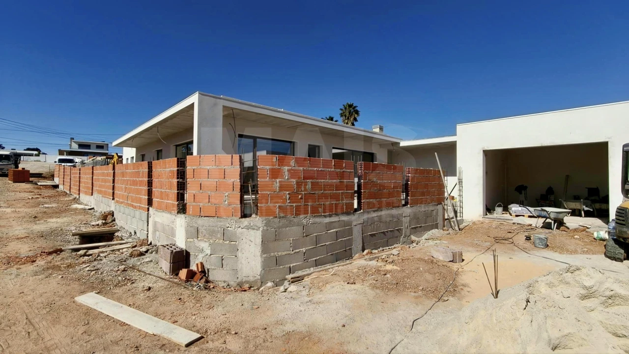 Moradia T4 para Venda em Ramalhal Foto 1