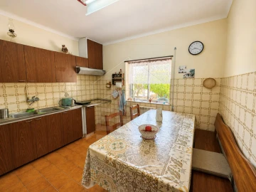 Moradia T2 para Venda em Outeiro