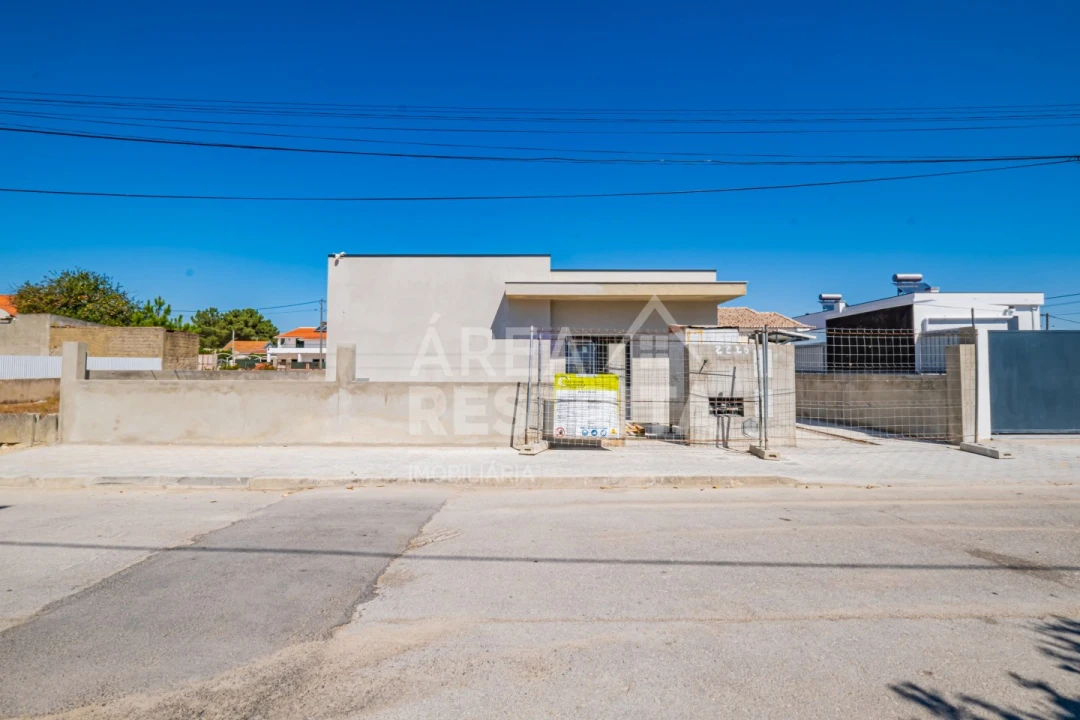Moradia T3 para Venda em Fernao Ferro Foto 1