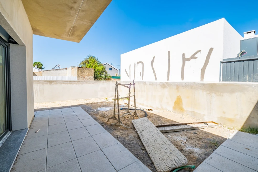 Moradia T3 para Venda em Fernao Ferro Foto 14