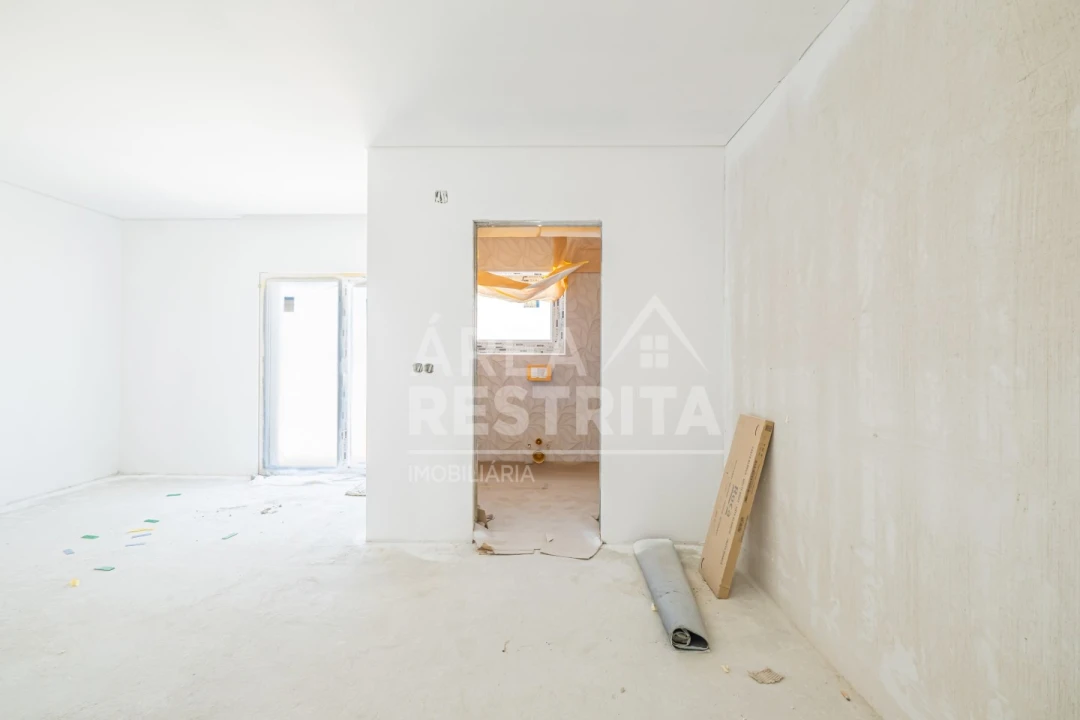 Moradia T3 para Venda em Fernao Ferro Foto 32