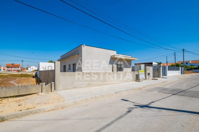 Moradia T3 para Venda em Fernao Ferro Foto 2