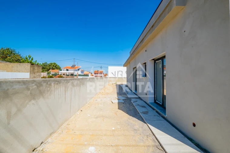 Moradia T3 para Venda em Fernao Ferro Foto 9