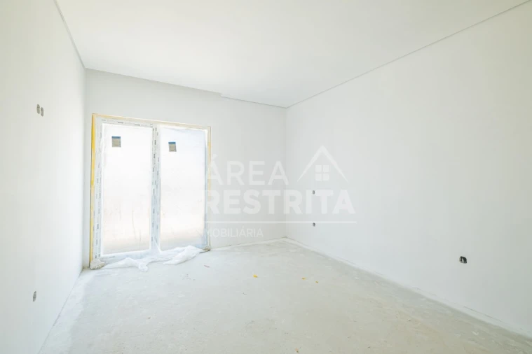 Moradia T3 para Venda em Fernao Ferro Foto 38