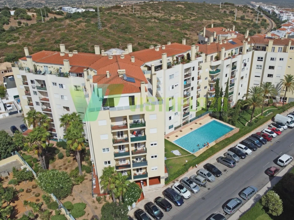 Apartamento T2 para Venda em Portimão Foto 3