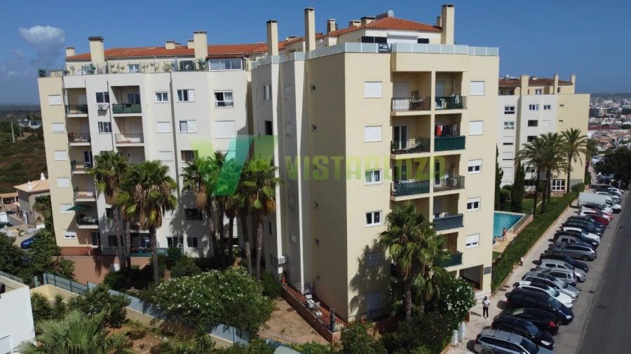 Apartamento T2 para Venda em Portimão Foto 3