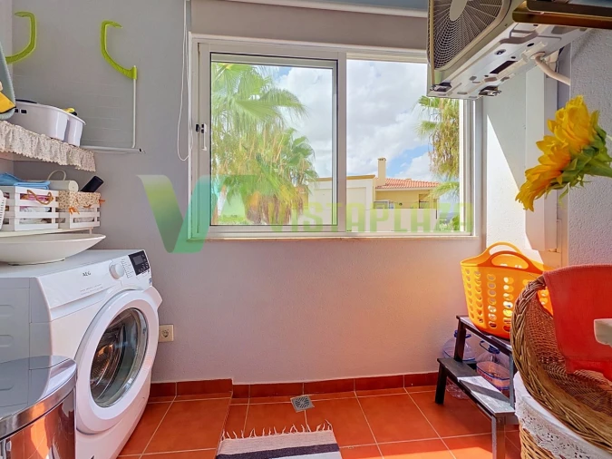 Apartamento T2 para Venda em Portimão Foto 9