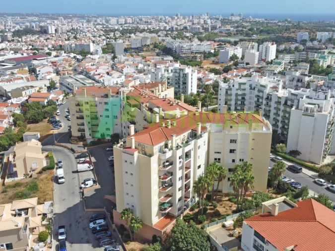 Apartamento T2 para Venda em Portimão Foto 6
