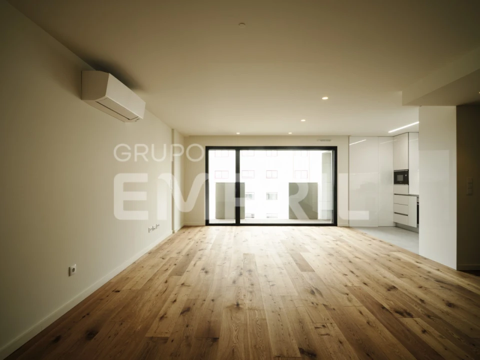 Apartamento T3 para Venda em Santa Marinha e São Pedro da Afurada Foto 2