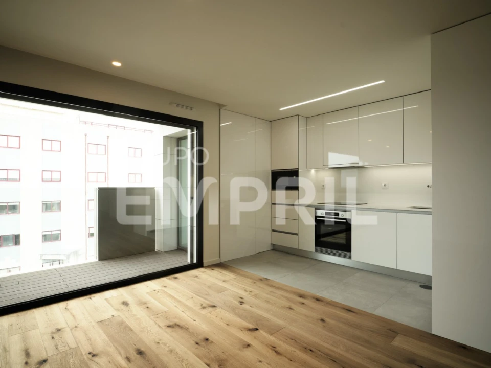 Apartamento T3 para Venda em Santa Marinha e São Pedro da Afurada Foto 1