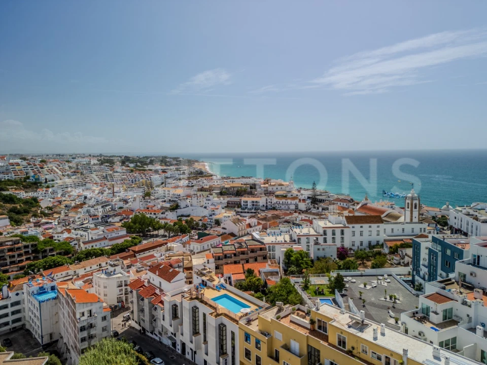 Moradia T5 para Venda em Albufeira e Olhos de Água Foto 2