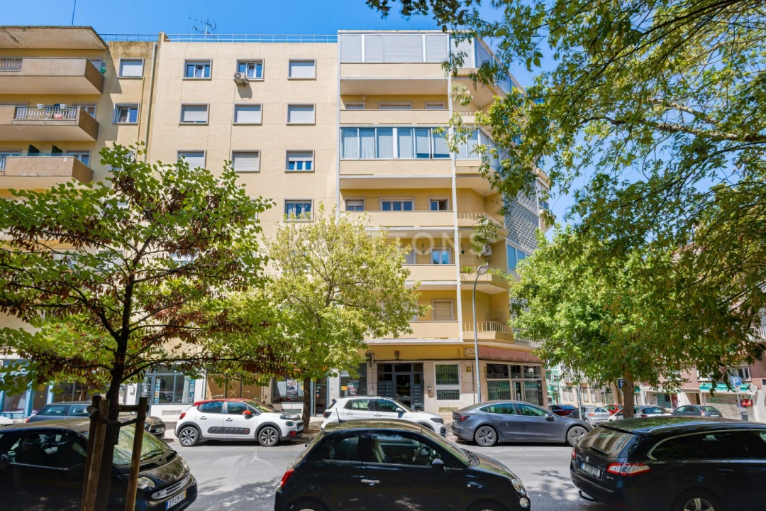 Apartamento T6 para Venda em Areeiro Foto 8