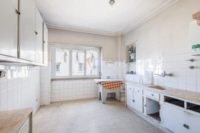 Apartamento T6 para Venda em Areeiro