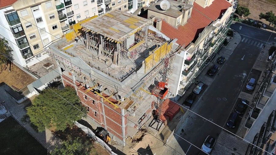 Apartamento T3 para Venda em Queluz e Belas Foto 3