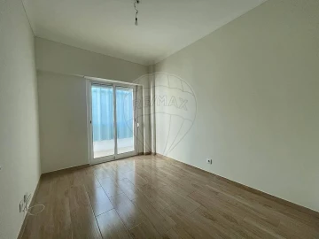 Apartamento T2 para Arrendamento em Benfica