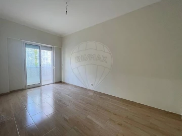 Apartamento T2 para Arrendamento em Benfica