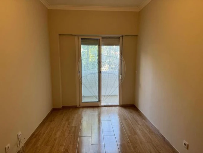 Apartamento T2 para Arrendamento em Benfica Foto 8