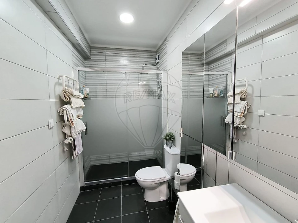 Apartamento T2 para Venda em Massamá e Monte Abraão Foto 14