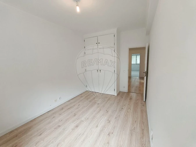 Apartamento T2 para Venda em Massamá e Monte Abraão Foto 8