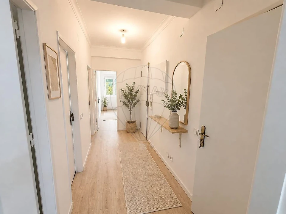 Apartamento T2 para Venda em Massamá e Monte Abraão Foto 1