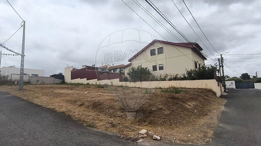 Terreno para Venda em Bombarral e Vale Covo
