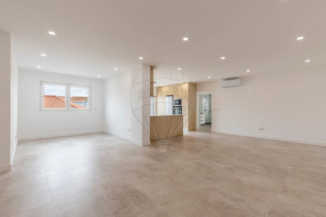 Apartamento T3 para Venda em Santa Maria, São Pedro e Matacães Foto 5