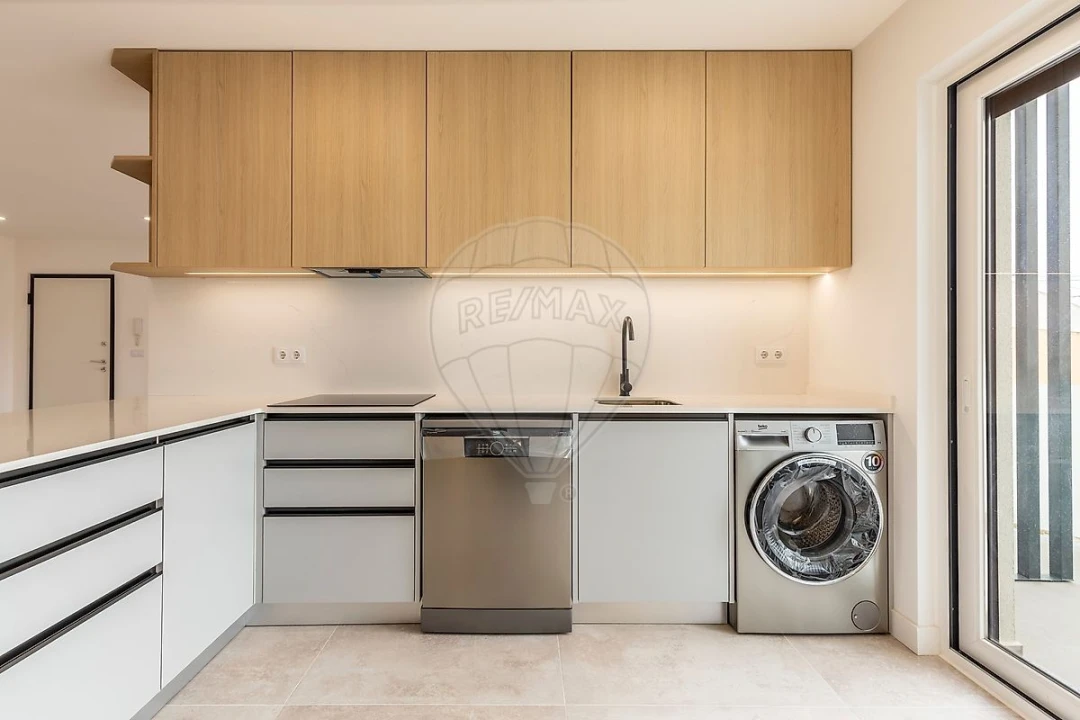 Apartamento T3 para Venda em Santa Maria, São Pedro e Matacães Foto 2