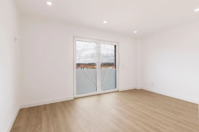 Apartamento T3 para Venda em Santa Maria, São Pedro e Matacães