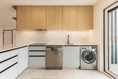 Apartamento T3 para Venda em Santa Maria, São Pedro e Matacães