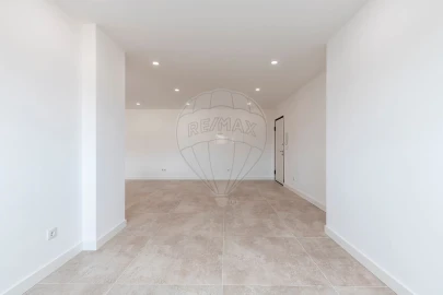 Apartamento T3 para Venda em Santa Maria, São Pedro e Matacães