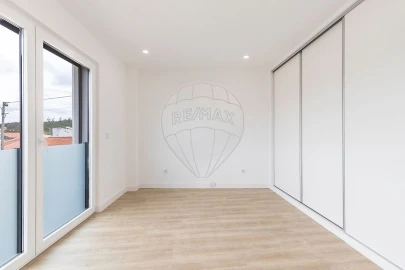 Apartamento T3 para Venda em Santa Maria, São Pedro e Matacães