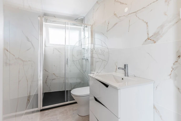 Apartamento T3 para Venda em Santa Maria, São Pedro e Matacães Foto 15
