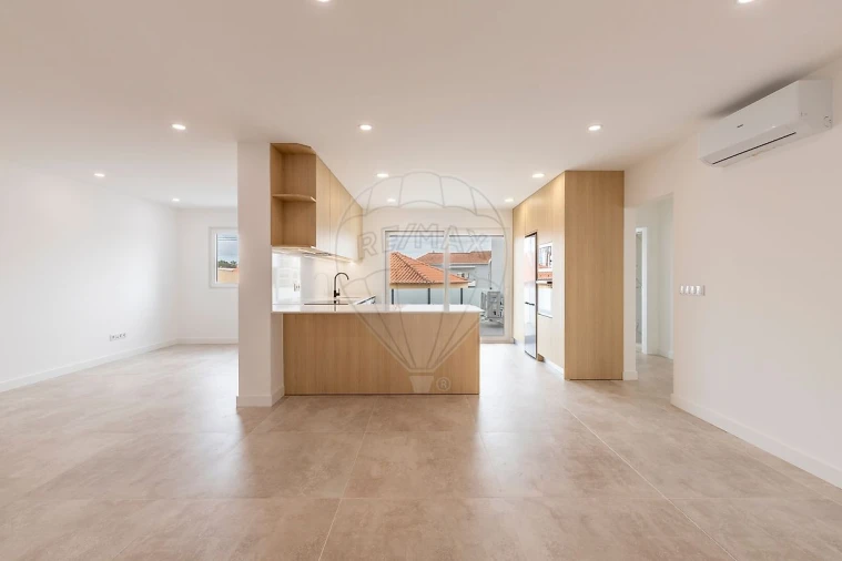 Apartamento T3 para Venda em Santa Maria, São Pedro e Matacães Foto 6