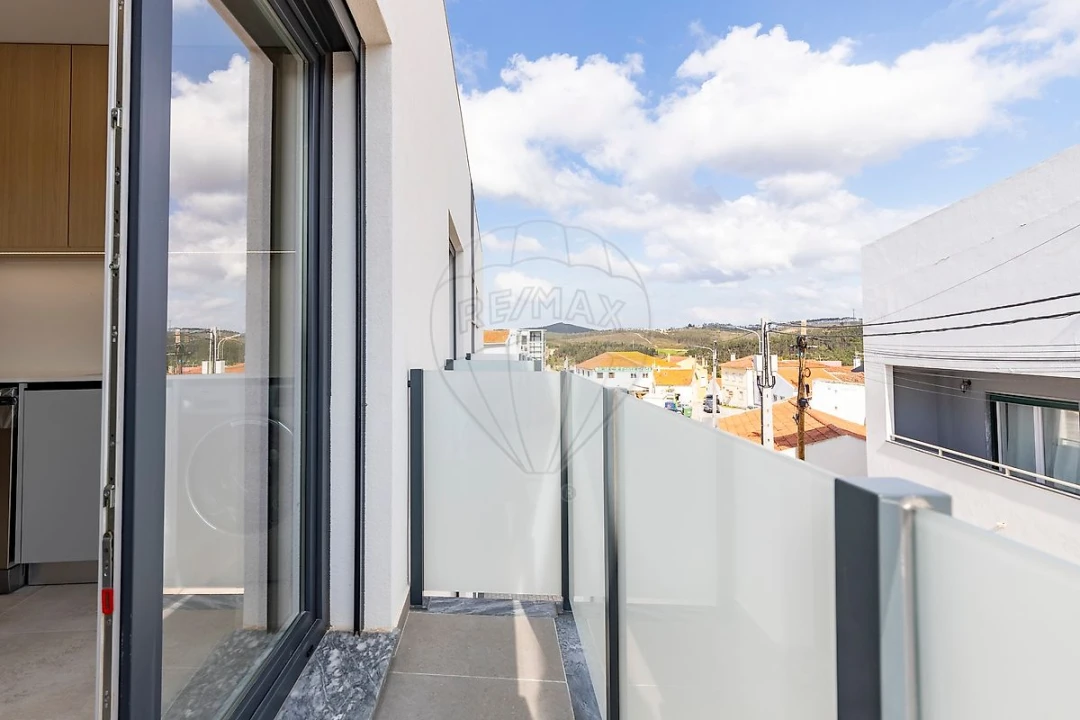 Apartamento T2 para Venda em Santa Maria, São Pedro e Matacães Foto 6