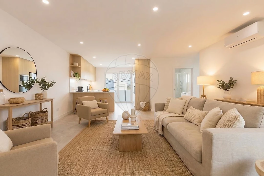 Apartamento T2 para Venda em Santa Maria, São Pedro e Matacães Foto 4